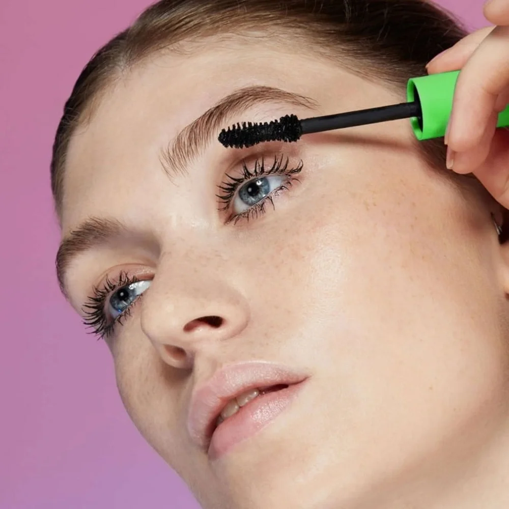 Lottie London Serving Lash Mascara Ultra Volumizing Vegan‎ Mascara - Black
